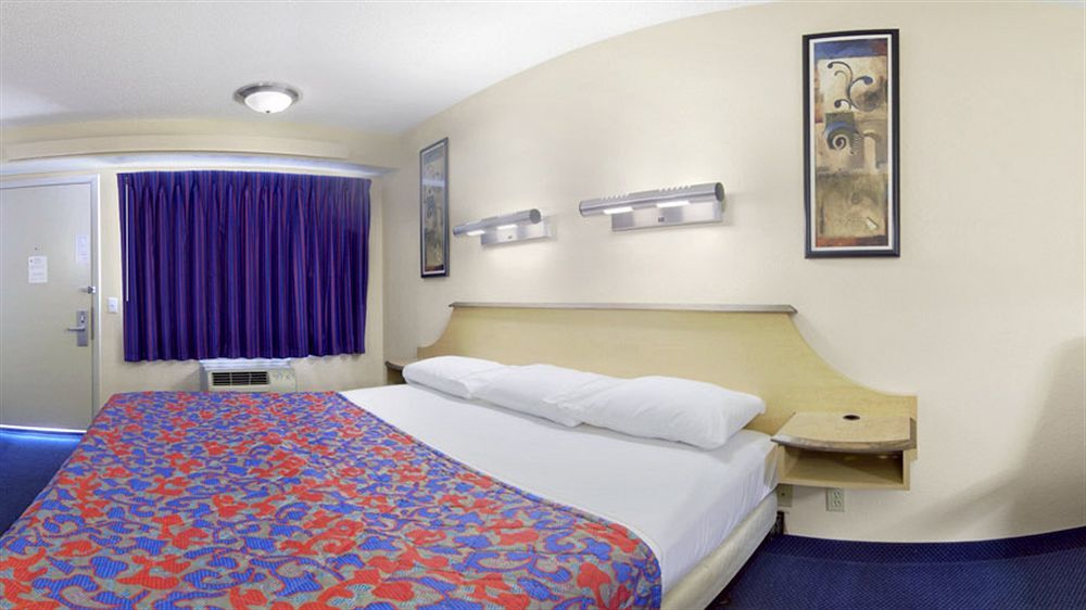 Red Roof Inn Tampa - Brandon Dış mekan fotoğraf